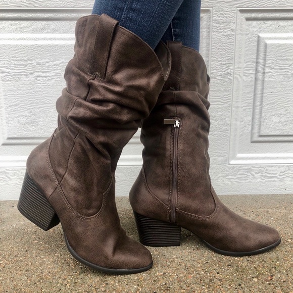 Faux fur lined boots - Picture 3 of 7